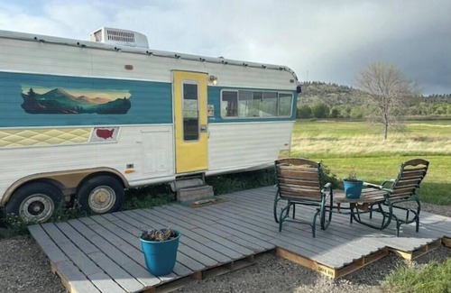 Sweet Grass County House | Gypsy Sol—caravan deluxe!