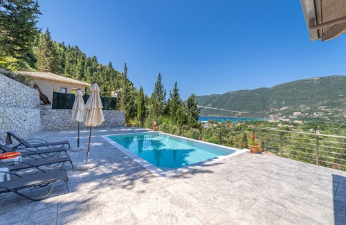 Evgiros Villa | Gyri Villa, overlooking Vassiliki bay