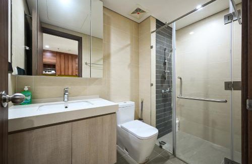 District 10 Apartment | Hà Đô Q10 2PN-3PN 2WC- Khoa Home