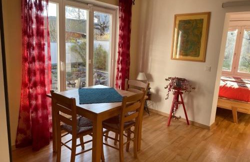 Idstein Apartment | Häuschen mit Gartenblick