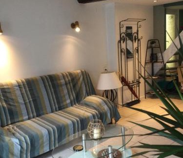 Rethel House | Hébergement à l'Orée des Champs