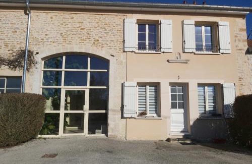 Neuilly-l'Eveque Apartment | Hébergements Sylvain