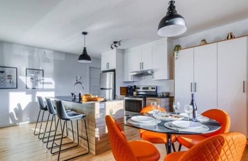 La Haute-Saint-Charles Apartment | Hôtel à la maison - Condo La Réserve 55