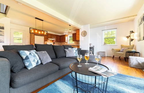 Cap-a-l'Aigle Ski Chalet | Hôtel à la maison - Les Hibiscus, Spa et Vue