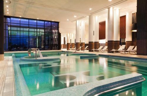 Enghien-les-Bains Hotel | Hôtel Barrière le Grand Hôtel Enghien-les-Bains
