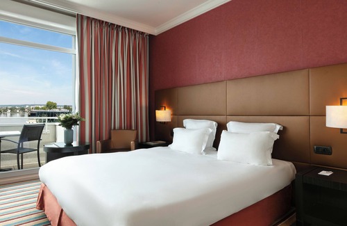 Enghien-les-Bains Hotel | Hôtel Barrière Le Grand Hôtel