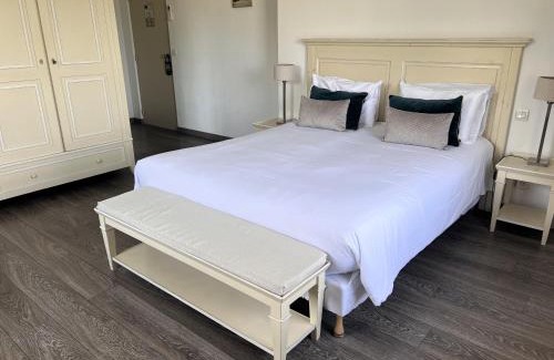 Cap-d'Antibes Hotel | Hôtel Beau Site - Cap d'Antibes