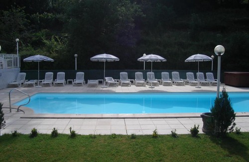 Chaudes-Aigues Hotel | Hôtel Beauséjour