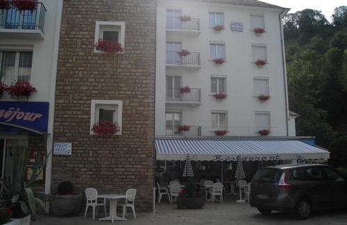 Chaudes-Aigues Hotel | Hôtel Beauséjour