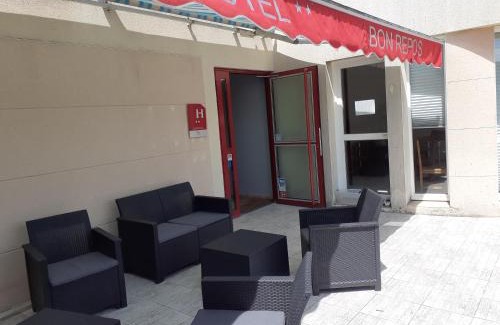 Barbezieux-Saint-Hilaire Hotel | Hôtel Bon Repos