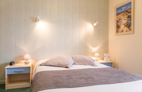 Rochefort Hotel | Hôtel Caravelle Contact Hôtel