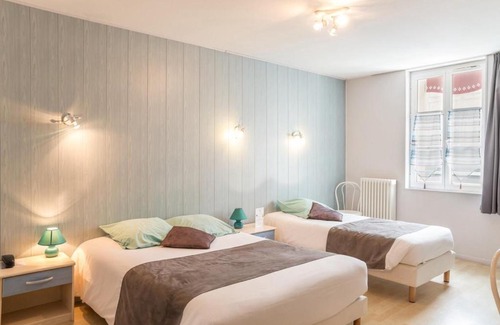 Rochefort Hotel | Hôtel Caravelle Contact Hôtel