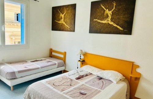 Nissan-lez-Enserune Hotel | Hôtel L'Acropole