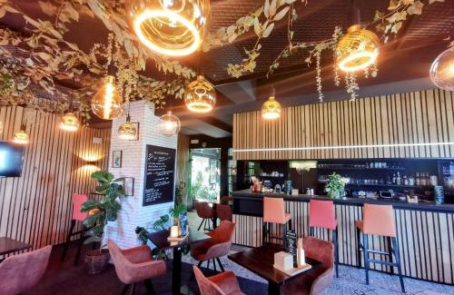 Libramont-Chevigny Hotel | Hôtel L'Amandier