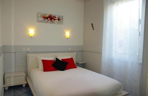 Quissac Hotel | hôtel la tour des fées