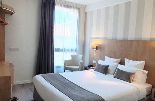 Carmes Hotel | Hôtel Le Père Léon