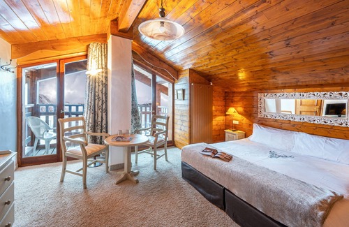 Tignes le Lac Hotel | Hôtel Les Campanules by Les Etincelles