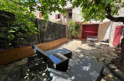 Les Vans Hotel | Hôtel Mas de l'Espaïre