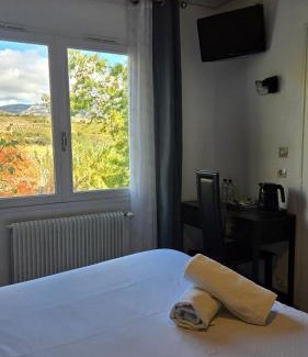 Saint-Paul-de-Fenouillet Hotel | Hôtel Restaurant Mas Le Châtelet