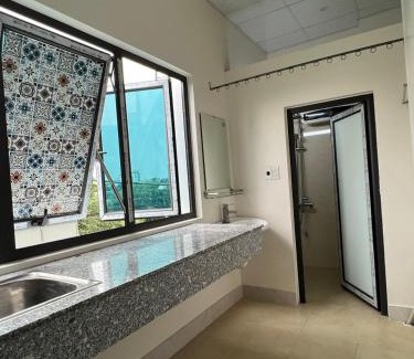 Thai Binh Hotel | Hưng Thành Riverside Hotel