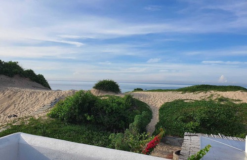 Ham Tan Villa | Hồ Lân Retreat - Beachfront Villa 4BRS with Private Pool