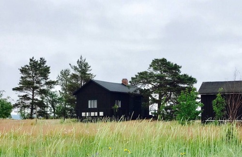 Kokkola Cottage | H A R R B Å D A - Kaksi Mökkiä Merenrannalla