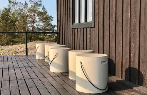 Kokkola Villa | H A R R B Å D A - kaksi mökkiä merenrannalla