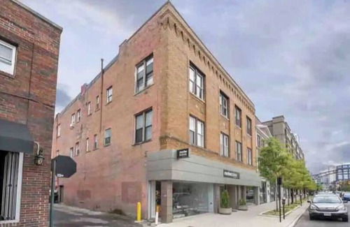Short North Apartment | H Boutique 2 bedroom walk directly into to nightlife. Next to Convention center