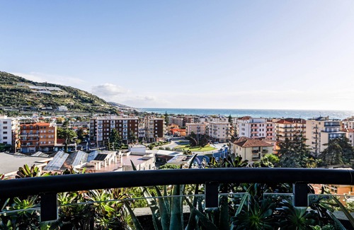Arma di Taggia Apartment | 𝐇11 [Colombo 51] Sea View - Center