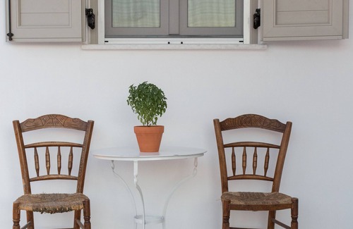 Parikia Villa | H2O Private Villa Paros, infinity swimming pool, sea view lounge area, bbq & Bar