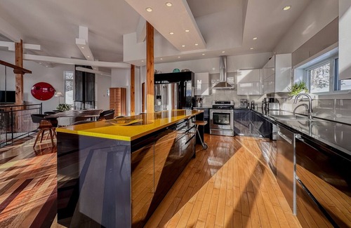 Ste-Lucie-des-Laurentides Ski Chalet | Haven of peace where aesthetics and comfort harmoniously converge.