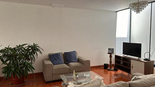 Chorrillos House | Habitación cerca a los Pantanos de Villa