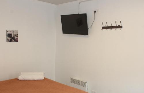 Pudahuel House | Habitación con baño privado independiente