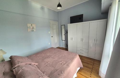Centro House | Habitación con balcón y baño privado en Centro de Montevideo