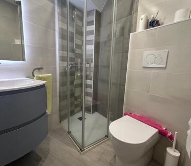 Beiro House | Habitación doble con baño privado en el centro de Granada