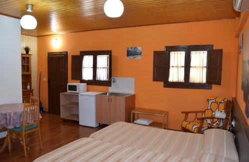 Valmuel Apartment | Habitación independiente en Casa Rural Javier