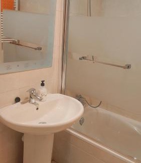 Buztintxuri House | Habitación Renfe