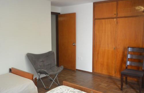 Salto House | Habitación "Sur" Privada con baño privado - 3B