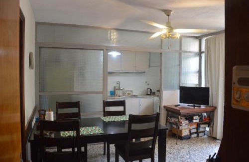Salto House | Habitación "Sur" Privada con baño privado - 3B