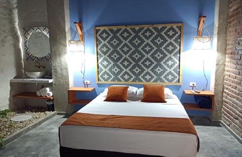 Barrio Centro House | habitacion garden blue