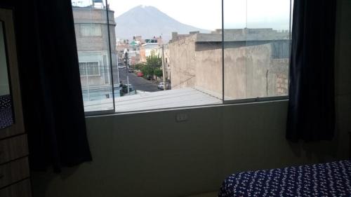 Arequipa House | Habitacion matrimonial, con vista a los Volcanes, baño compartido