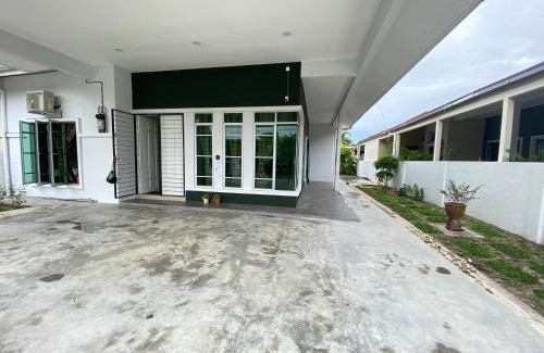 Hulu Kinta House | Habitat Homestay Large Semi-D House For 11-13Pax