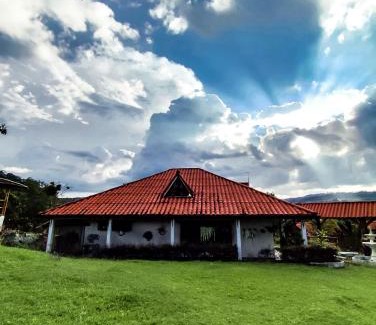 Moniquira House | Hacienda Ecoturistica la libertad