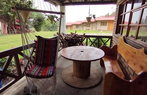 Nabon Villa | Hacienda, glamping El Atardecer, km 46 via a loja