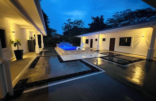 Playa Colorado House | Hacienda Iguana 3 brm 4 bath private house w/pool steps away from Beach club