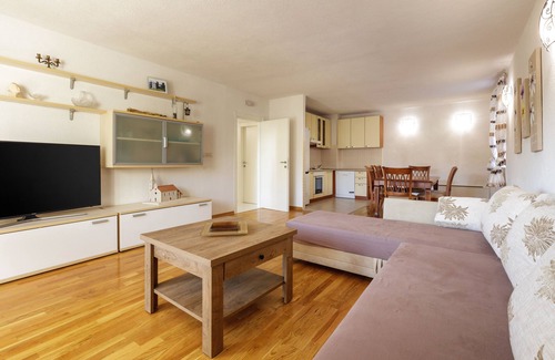 Lovrec Villa | Hacienda Sylvia with HEATED 45m2 POOL !