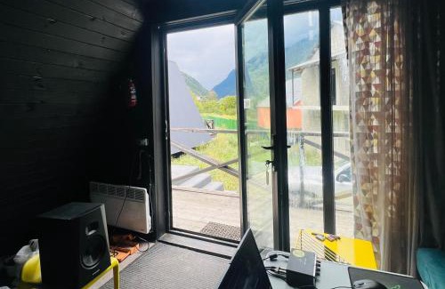 Racha-Lechkhumi and Lower Svaneti House | HAERI Utsera Cabins Racha