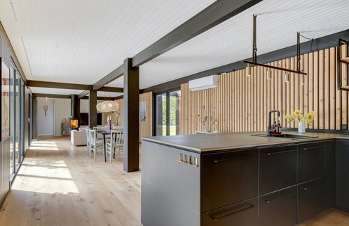 Holloselund House | "Hævnir" - 1km from the sea by Interhome