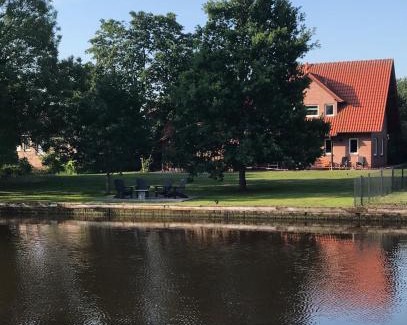 Weener Apartment | Hafenfewo Weener - Urlaub direkt am Wasser