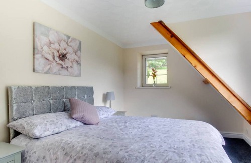 Trehafod House | Hafod Ganol Farm in Pontypridd